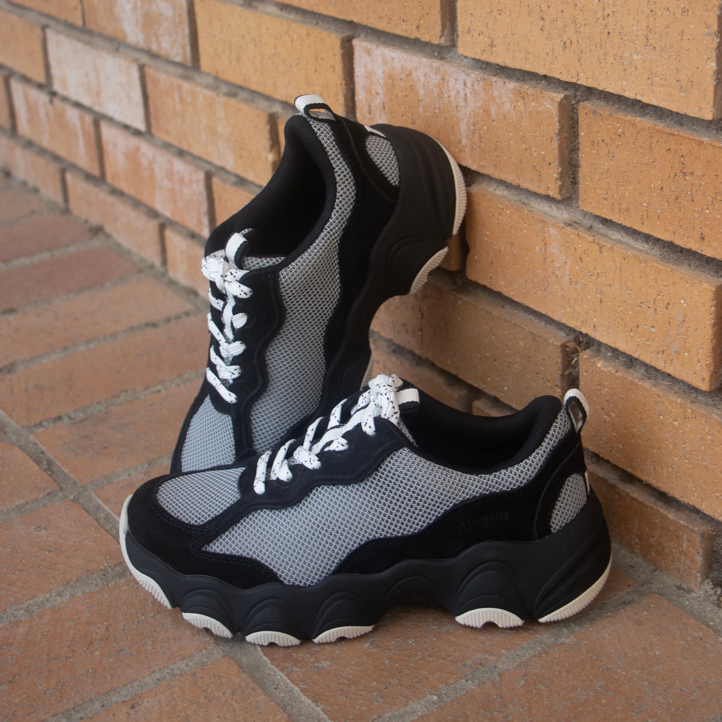 Boom Joy Panda Shoe - Image 2