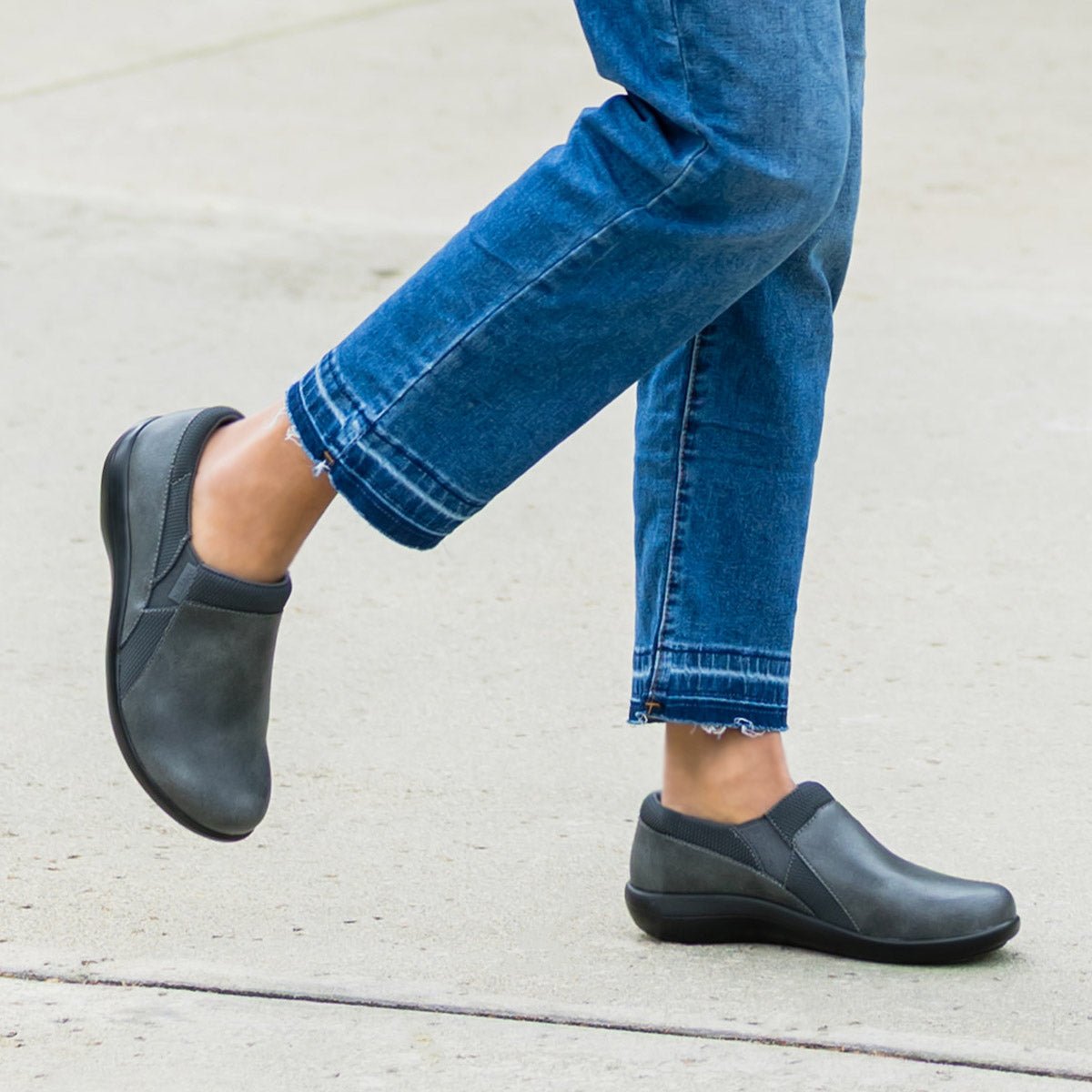 Duette Lil Smokey Shoe - Image 2